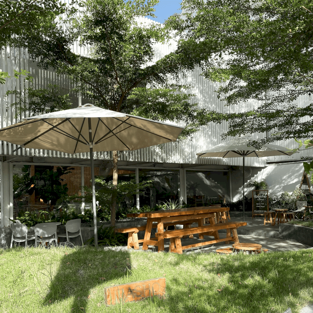 Ibasho Coffee & Hostel - A peaceful, green place with minimalist Japanese style, where trees and sunlight blend together (Source: Ibasho Coffee)